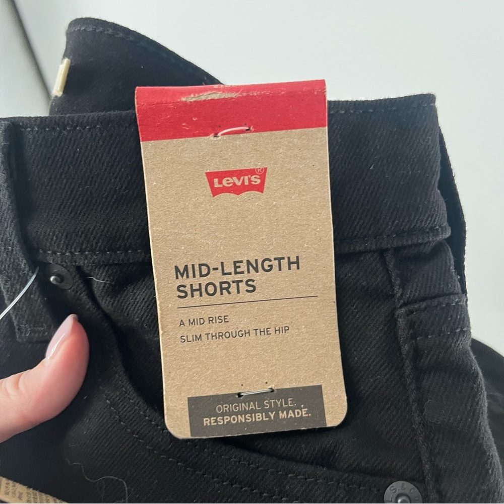Levi's Mid-Length Shorts Mid Rise Black Denim Shorts 26 - Picture 7 of 11